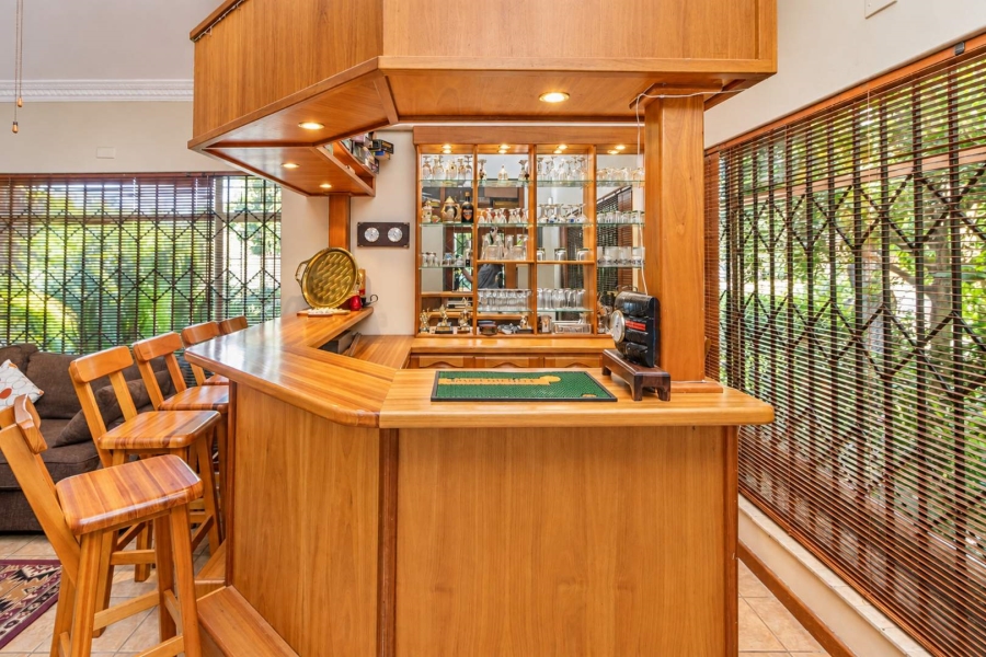 5 Bedroom Property for Sale in Schoemansville North West